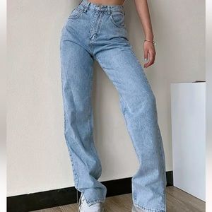 Baggy jeans with slit at bottom